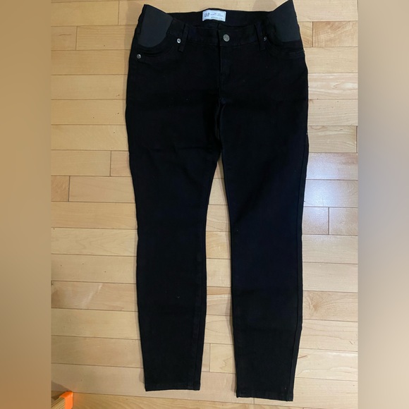 Gap maternity jeans (never worn). Size 28 Short - Picture 3 of 5
